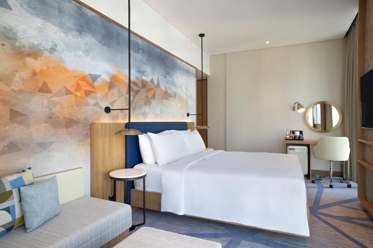 Hilton Garden Inn Dubai Business Bay Exterior photo