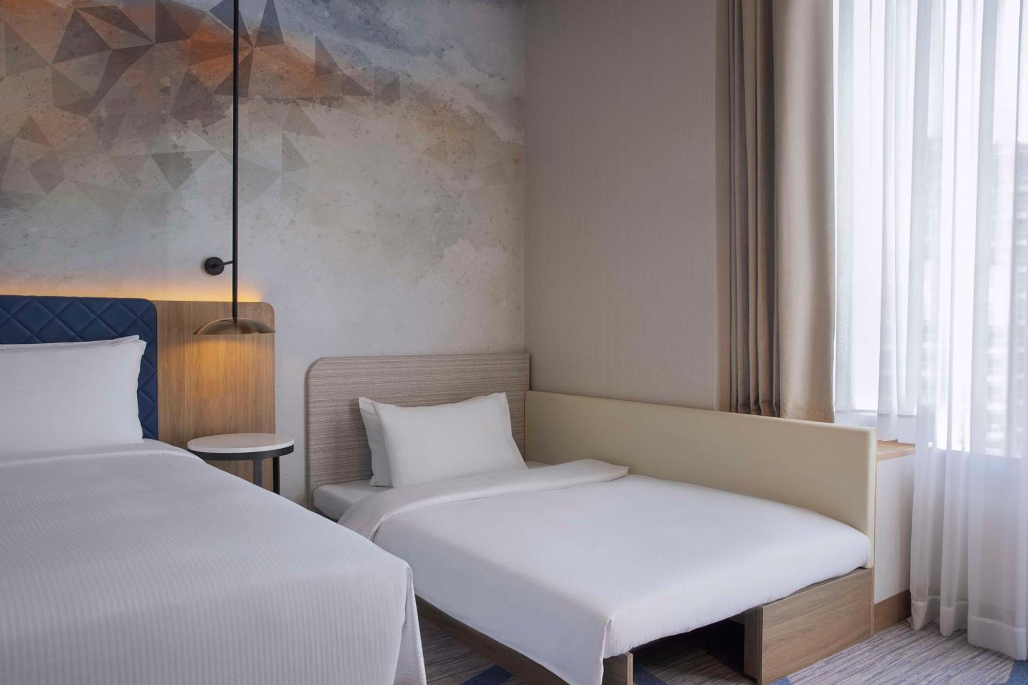 Hilton Garden Inn Dubai Business Bay Exterior photo