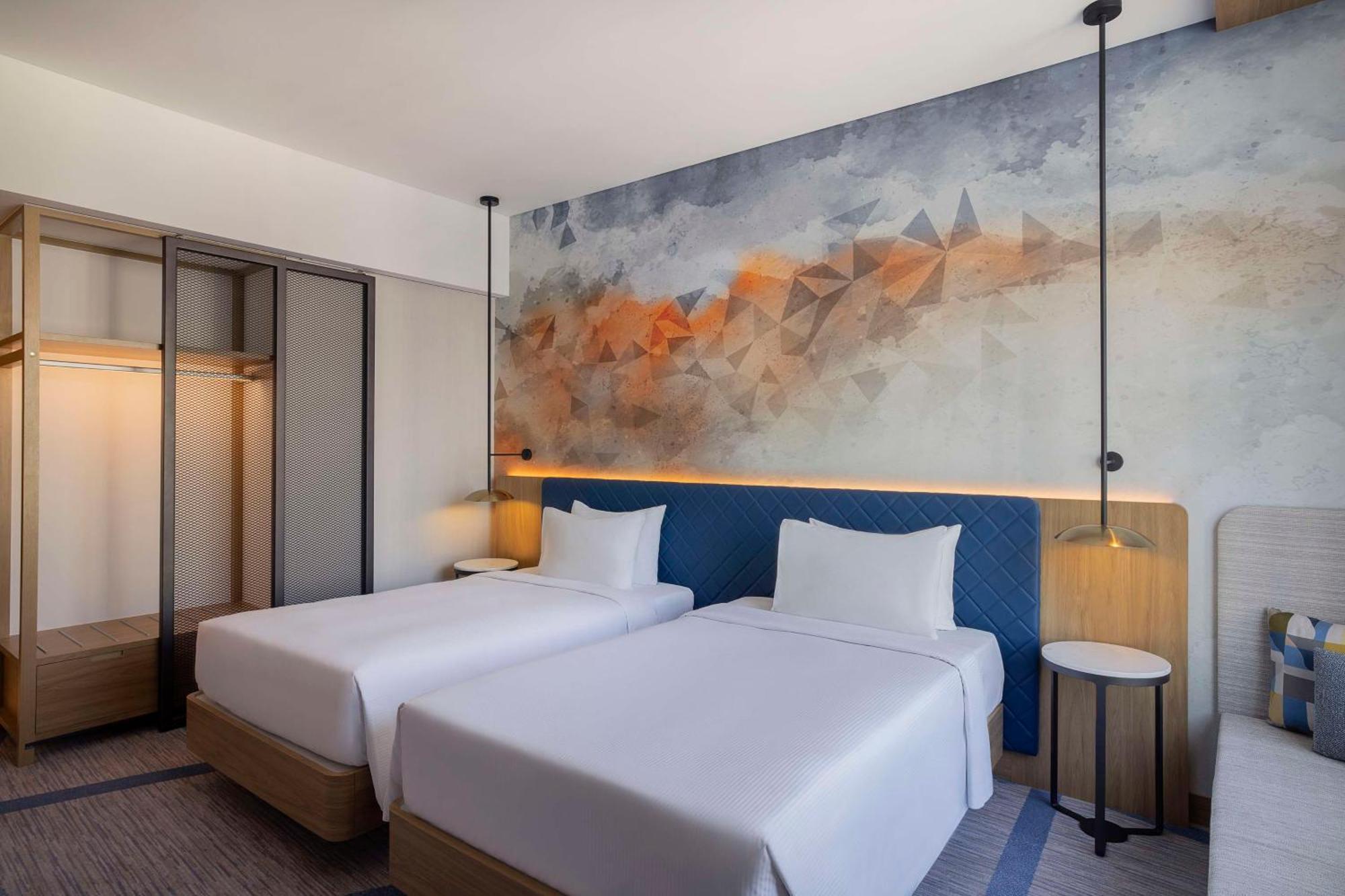 Hilton Garden Inn Dubai Business Bay Exterior photo
