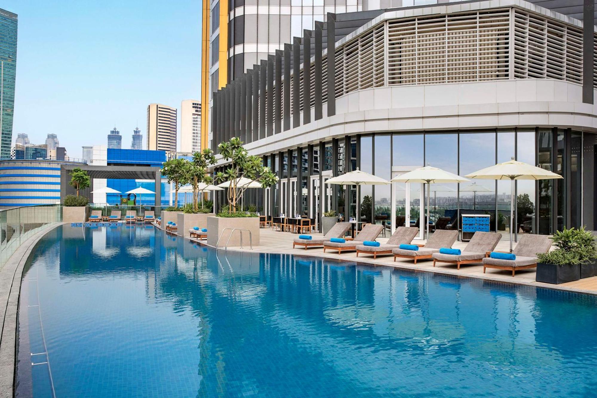 Hilton Garden Inn Dubai Business Bay Exterior photo
