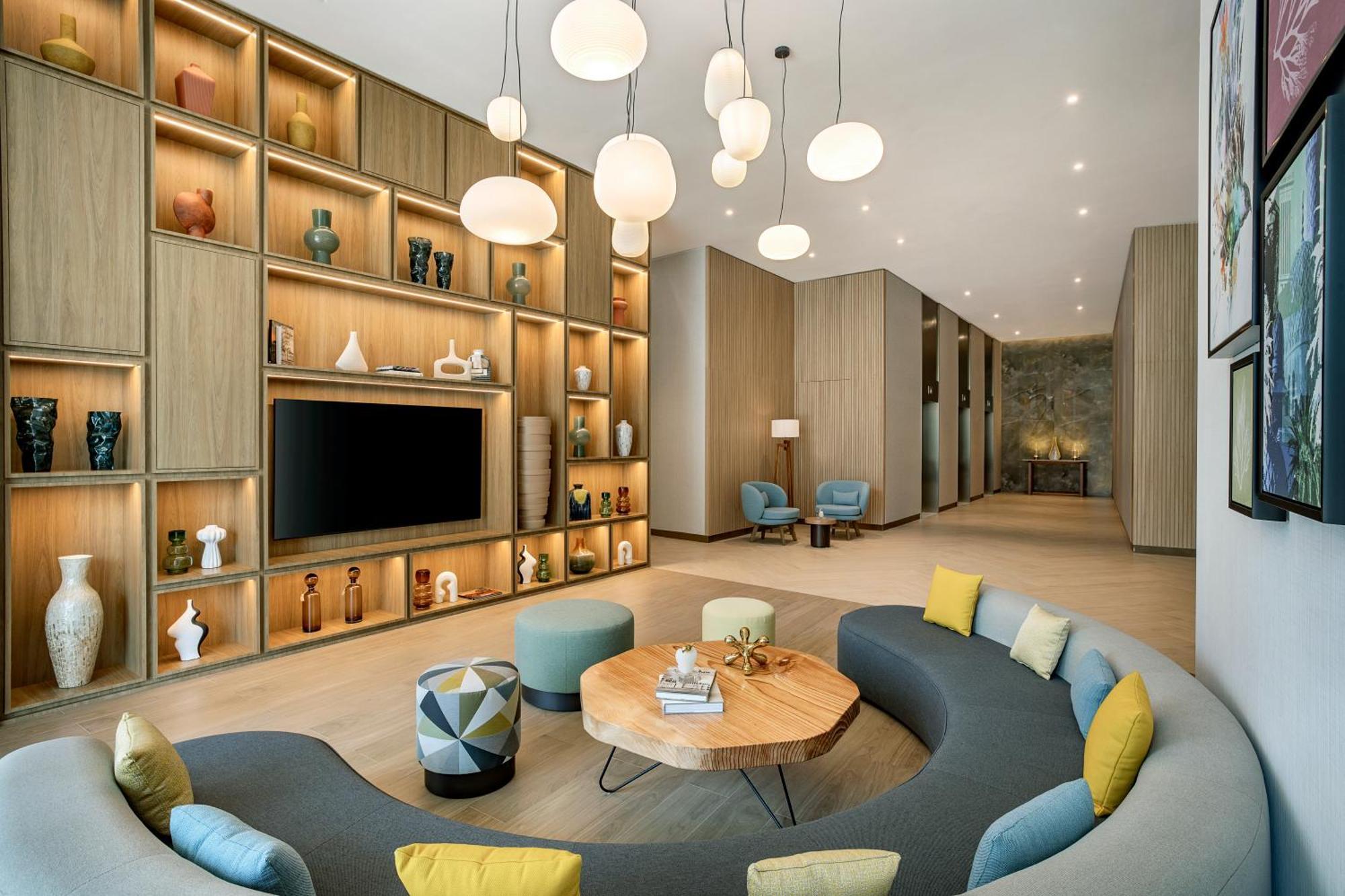 Hilton Garden Inn Dubai Business Bay Exterior photo