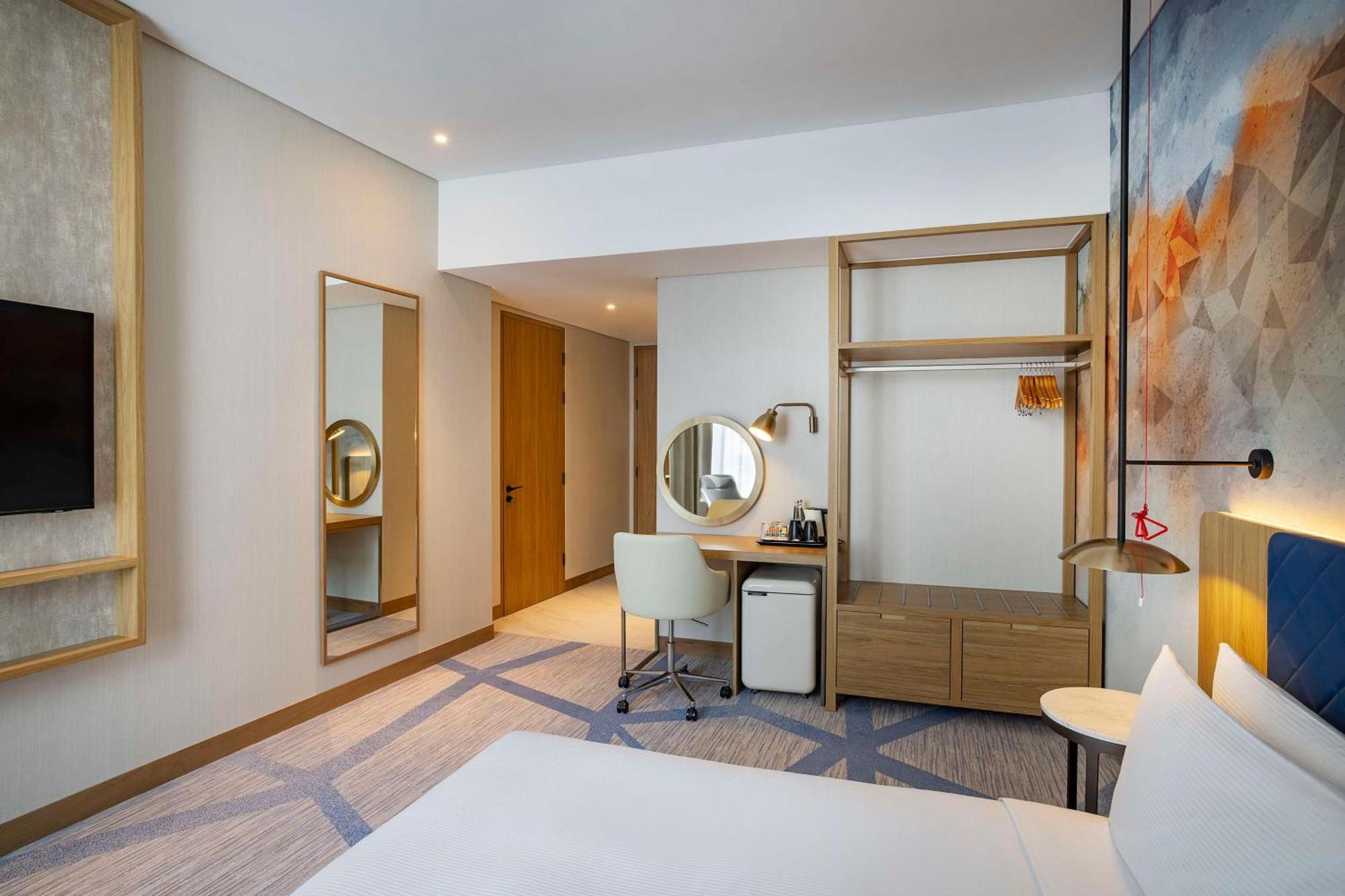 Hilton Garden Inn Dubai Business Bay Exterior photo